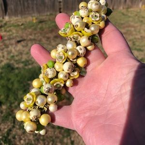 Vintage Hong Kong floral beaded bracelet